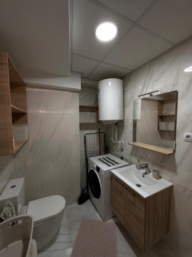 Dow Apartments - Luxury 13Th Floor, Parking Üsküp Dış mekan fotoğraf